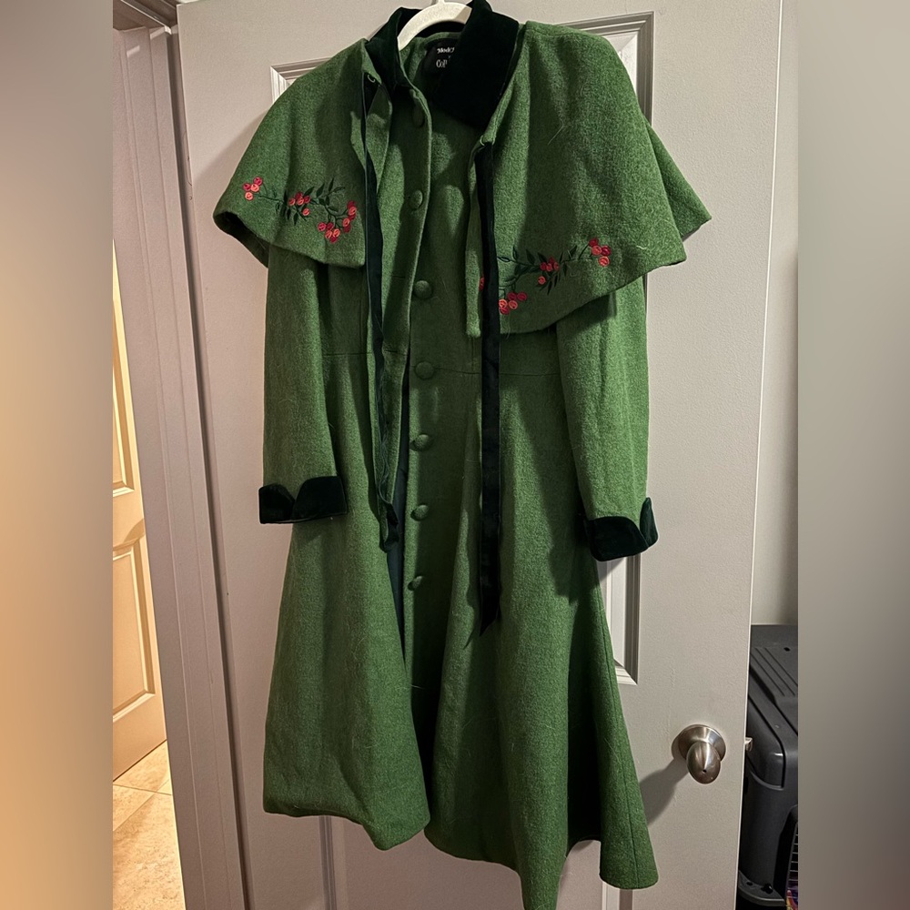 ModCloth x Collectif Sophisticate Coat & Cape - Picture 4 of 7